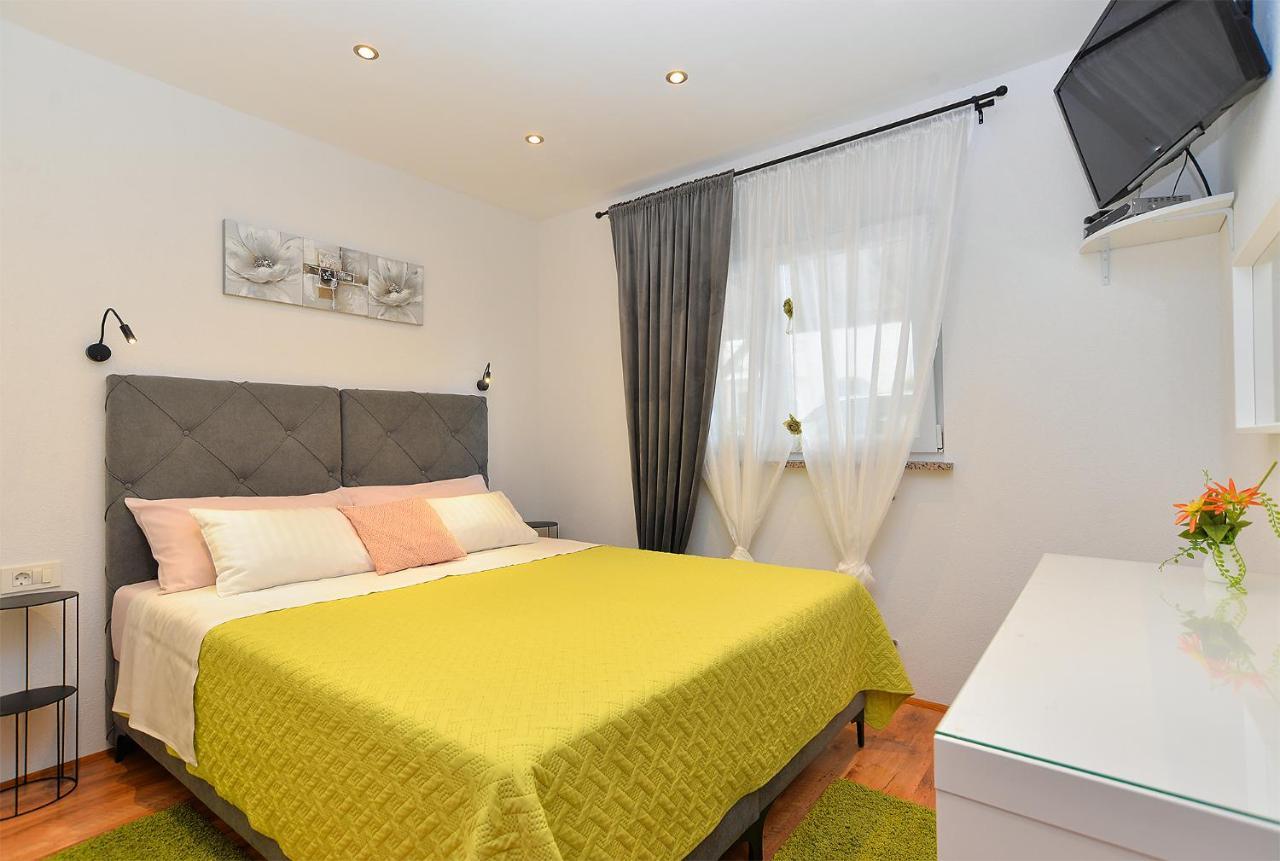 Apartment Snjezana 1064 Rovinj Exterior photo