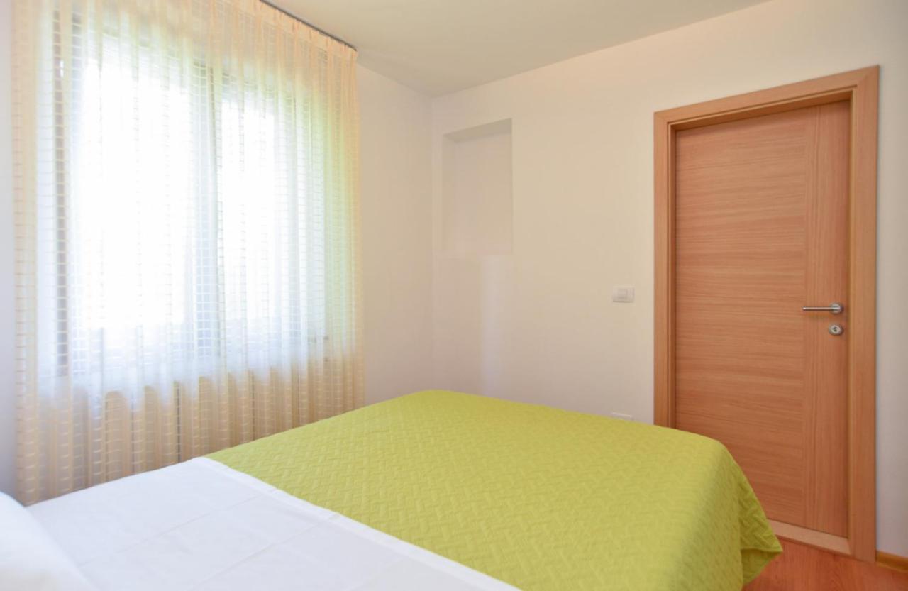 Apartment Snjezana 1064 Rovinj Exterior photo