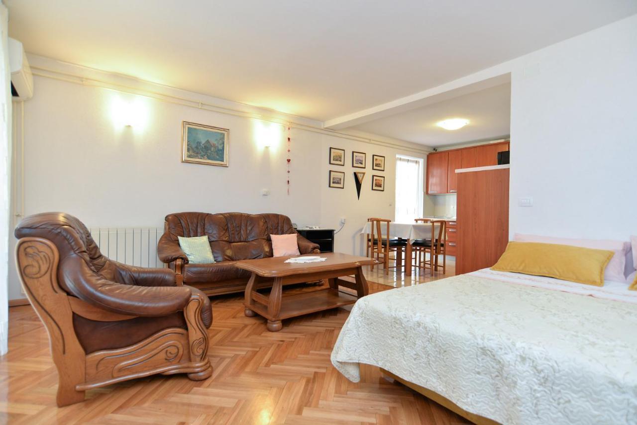 Apartment Snjezana 1064 Rovinj Exterior photo